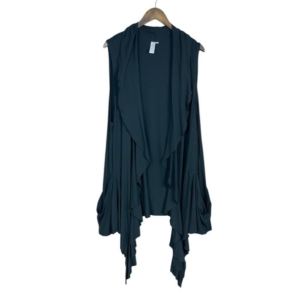 Flutter & Squeak | Black Sleeveless Waterfall Ruffle Cardigan Drape Pockets - Picture 3 of 5
